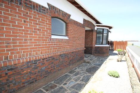 Photo of property in 203 Macandrew Road, South Dunedin, Dunedin, 9012