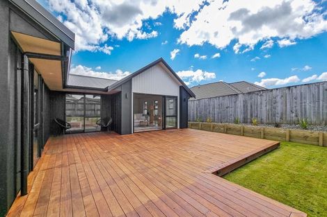 Photo of property in 11 Hamon Place, Pukehangi, Rotorua, 3015