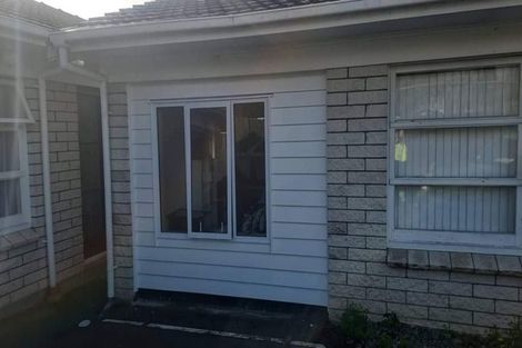 Photo of property in 3/6 Clevedon Road, Papakura, 2110