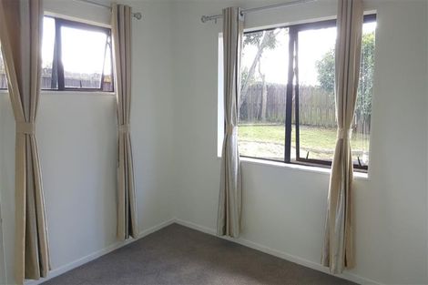 Photo of property in 6 Vesca Place, Golflands, Auckland, 2013