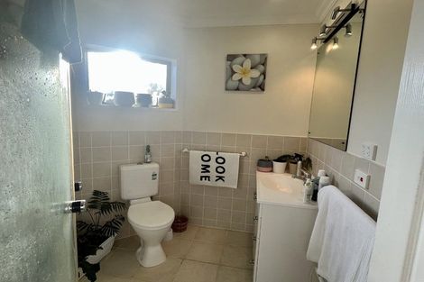 Photo of property in 179 Lakeside Drive, Orewa, 0931