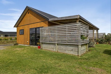 Photo of property in 30 Marram Place, Mangawhai Heads, Mangawhai, 0505