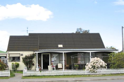 Photo of property in 393a High Street, Rangiora, 7400
