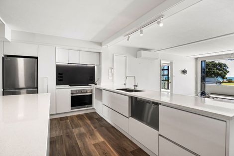 Photo of property in 3/10 Marine Parade, Mount Maunganui, 3116