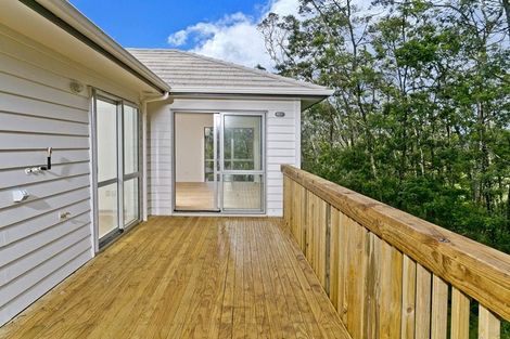 Photo of property in 98 Tiriwa Drive, Massey, Auckland, 0614