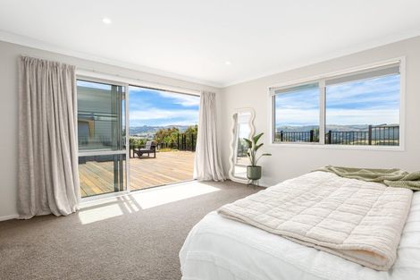 Photo of property in 136 Endeavour Drive, Whitby, Porirua, 5024