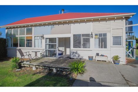 Photo of property in 5 Main Road, Pleasant Point, 7903