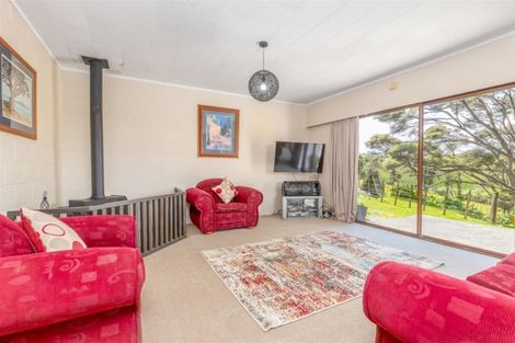 Photo of property in 1310 Old North Road, Helensville, 0875