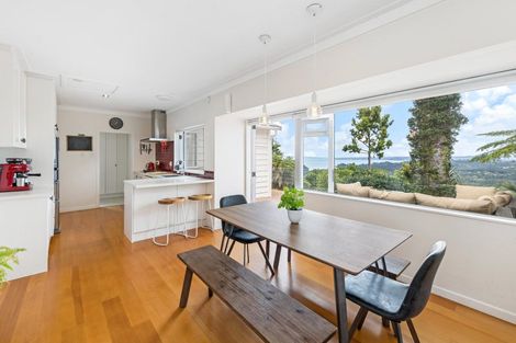 Photo of property in 114 Scenic Drive, Titirangi, Auckland, 0604