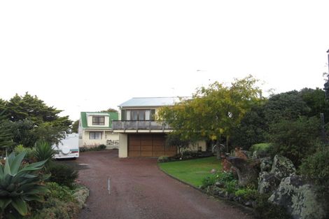 Photo of property in 76 Marine Parade, Mellons Bay, Auckland, 2014