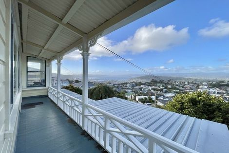 Photo of property in 38 Sugarloaf Road, Brooklyn, Wellington, 6021