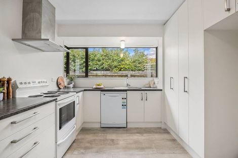 Photo of property in 2/112 Edward Avenue, Edgeware, Christchurch, 8013