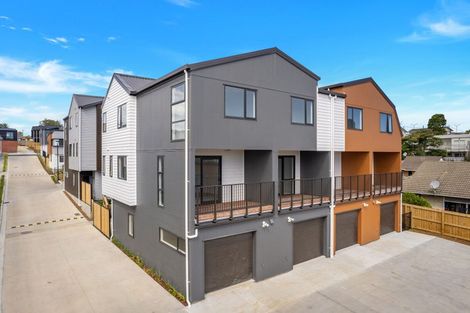 Photo of property in 14 Raupeti Lane, Henderson, Auckland, 0612