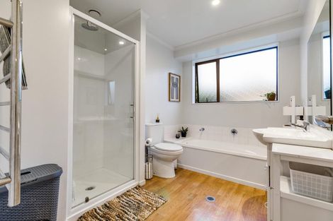 Photo of property in 169k Colwill Road, Massey, Auckland, 0614