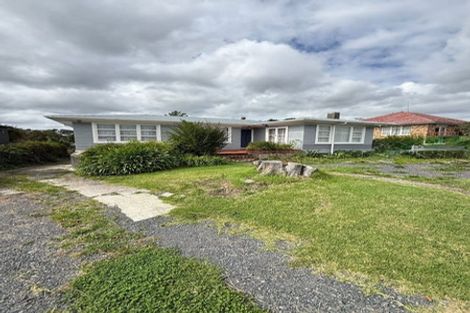 Photo of property in 52 Seymour Road, Sunnyvale, Auckland, 0612