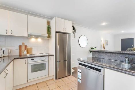 Photo of property in 2/29 Dudley Road, Mission Bay, Auckland, 1071