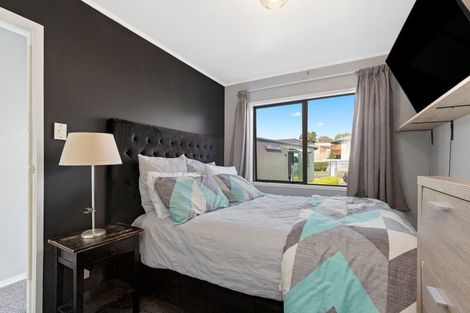 Photo of property in 3 Iris Place, Clendon Park, Auckland, 2103