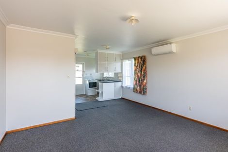 Photo of property in 2 Windsor Place, Levin, 5510