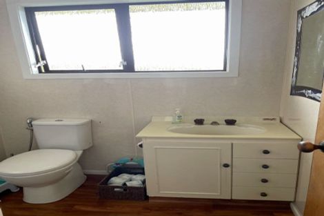 Photo of property in 476 Carrington Street, Upper Vogeltown, New Plymouth, 4310