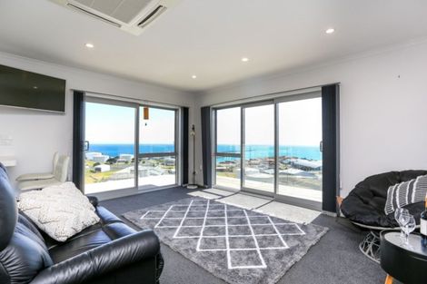 Photo of property in 20 Findlay Street, Moturoa, New Plymouth, 4310