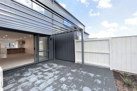 Photo of property in 27 Whimbrel Road, Flat Bush, Auckland, 2019