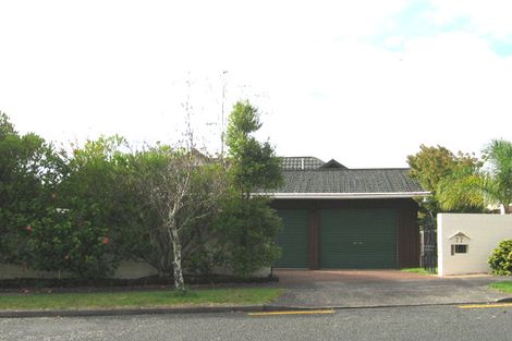 Photo of property in 77 Porritt Avenue, Chatswood, Auckland, 0626