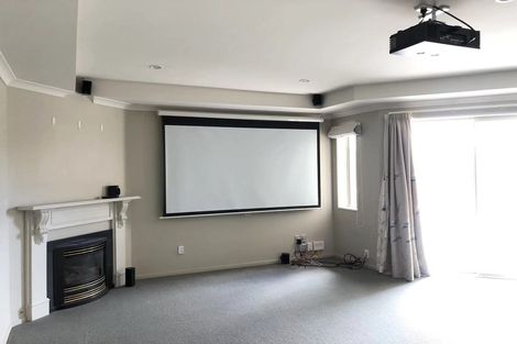 Photo of property in 17 Cunneen Place, Aidanfield, Christchurch, 8025