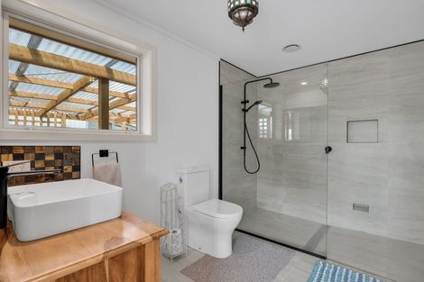 Photo of property in 114 Kaitemako Road South, Ohauiti, Tauranga, 3173