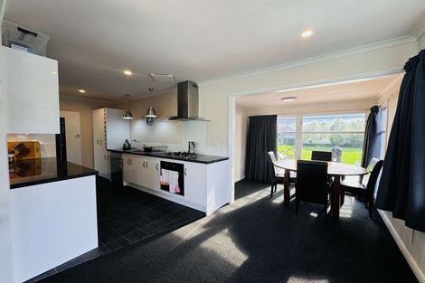 Photo of property in 21 Vernon Avenue, Takaro, Palmerston North, 4412
