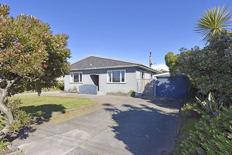Photo of property in 74 Marine Parade, North New Brighton, Christchurch, 8083