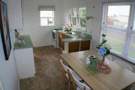 Photo of property in 57 Weraroa Road, Levin, 5510