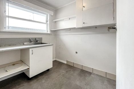 Photo of property in 8 Woburn Place, Takaro, Palmerston North, 4412