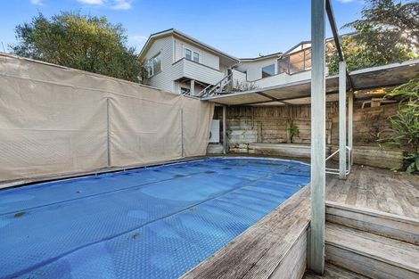 Photo of property in 1/31 Deep Creek Road, Waiake, Auckland, 0630