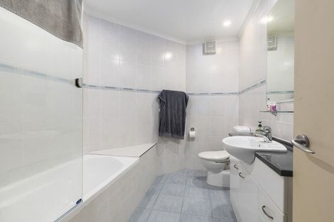 Photo of property in 148a Raroa Road, Aro Valley, Wellington, 6012