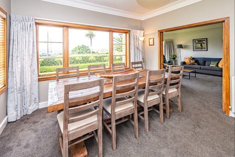 Photo of property in 2 Kent Road, Saint Johns Hill, Whanganui, 4501