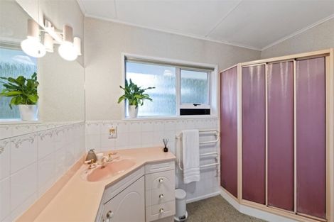 Photo of property in 2/2 Valley Road, Cashmere, Christchurch, 8022