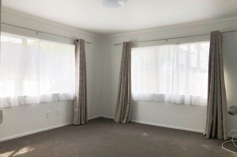 Photo of property in 13 Ballini Rise, West Harbour, Auckland, 0618
