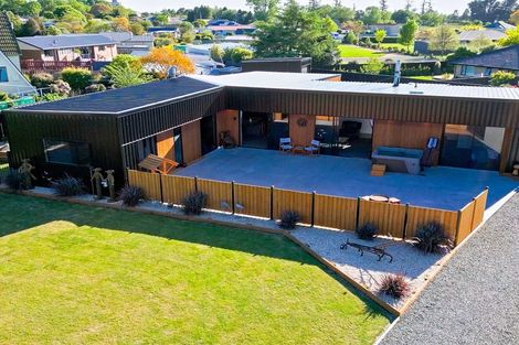 Photo of property in 8 Eric Batchelor Place, Waimate, 7924