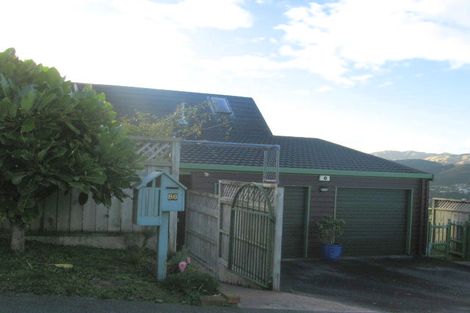 Photo of property in 86 Victory Crescent, Tawa, Wellington, 5028