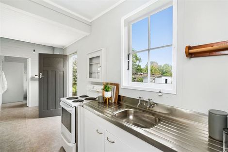 Photo of property in 74 George Street, Hikurangi, 0114