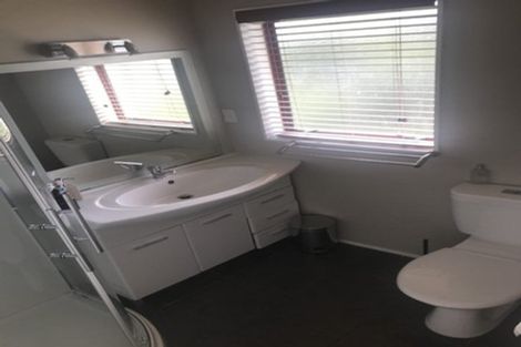 Photo of property in 14 Kilkenny Place, Fitzherbert, Palmerston North, 4410