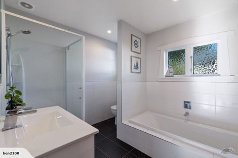 Photo of property in 163 Mays Road, St Albans, Christchurch, 8052