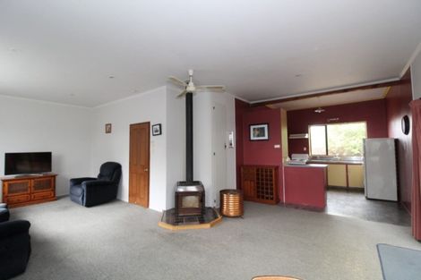 Photo of property in 90 Rhodes Street, Waimate, 7924