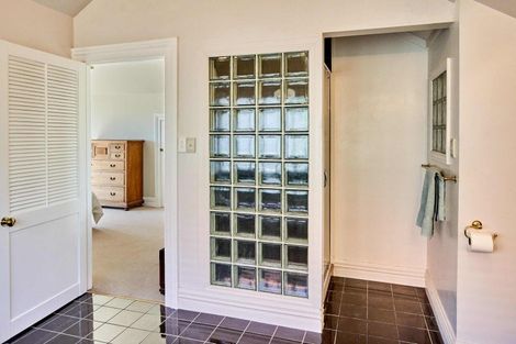 Photo of property in 35 Marine Parade, Eastbourne, Lower Hutt, 5013