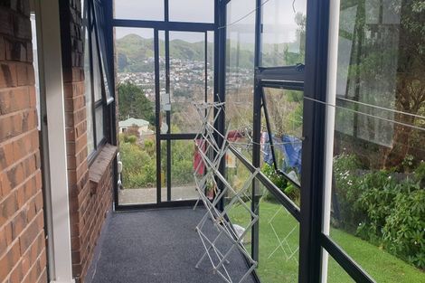 Photo of property in 9 Curacao Place, Grenada Village, Wellington, 6037