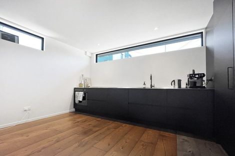 Photo of property in 99b Webb Street, Mount Cook, Wellington, 6011