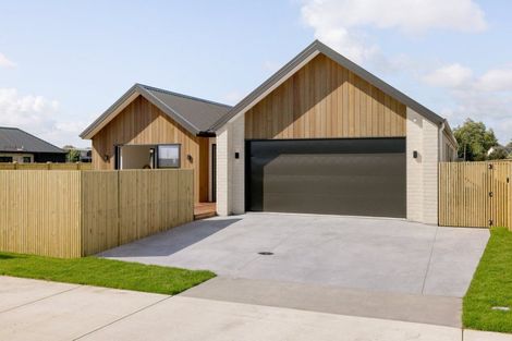 Photo of property in 38 Hugo Shaw Drive, Cambridge, 3434