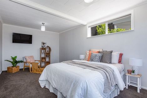 Photo of property in 116 Kahu Road, Paremata, Porirua, 5024