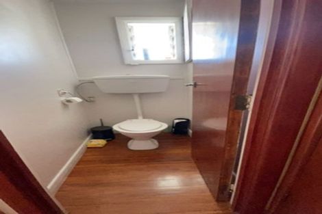 Photo of property in 33 Rogan Street, Mount Roskill, Auckland, 1041