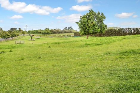 Photo of property in 15 Brian Wood Lane, Karaka, Papakura, 2580